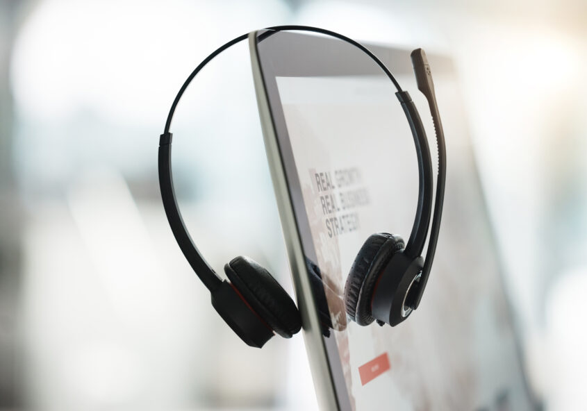 headphones linked to computer